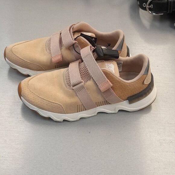 Sorel Sneakers - Picture 1 of 7